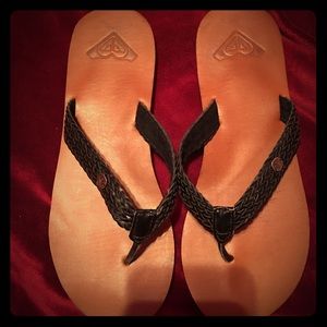 Roxy sandals size 8